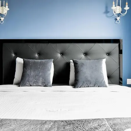 10 3br2bh Jacuzzi Free Parking סופיה