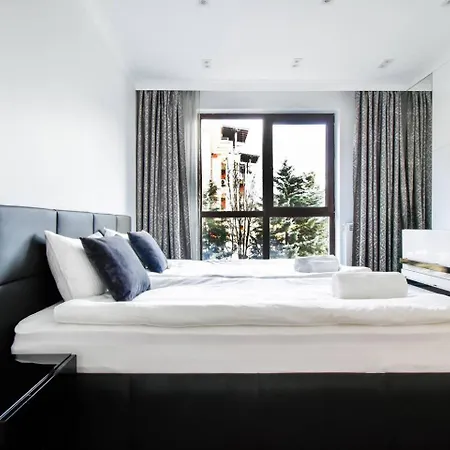 10 3br2bh Jacuzzi Free Parking София