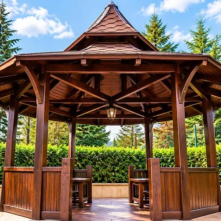 10 3br2bh Jacuzzi Free Parking *